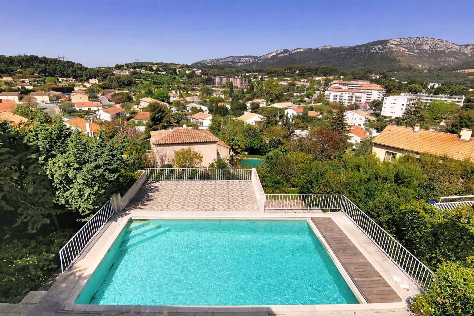 Maison-Villa - TOULON