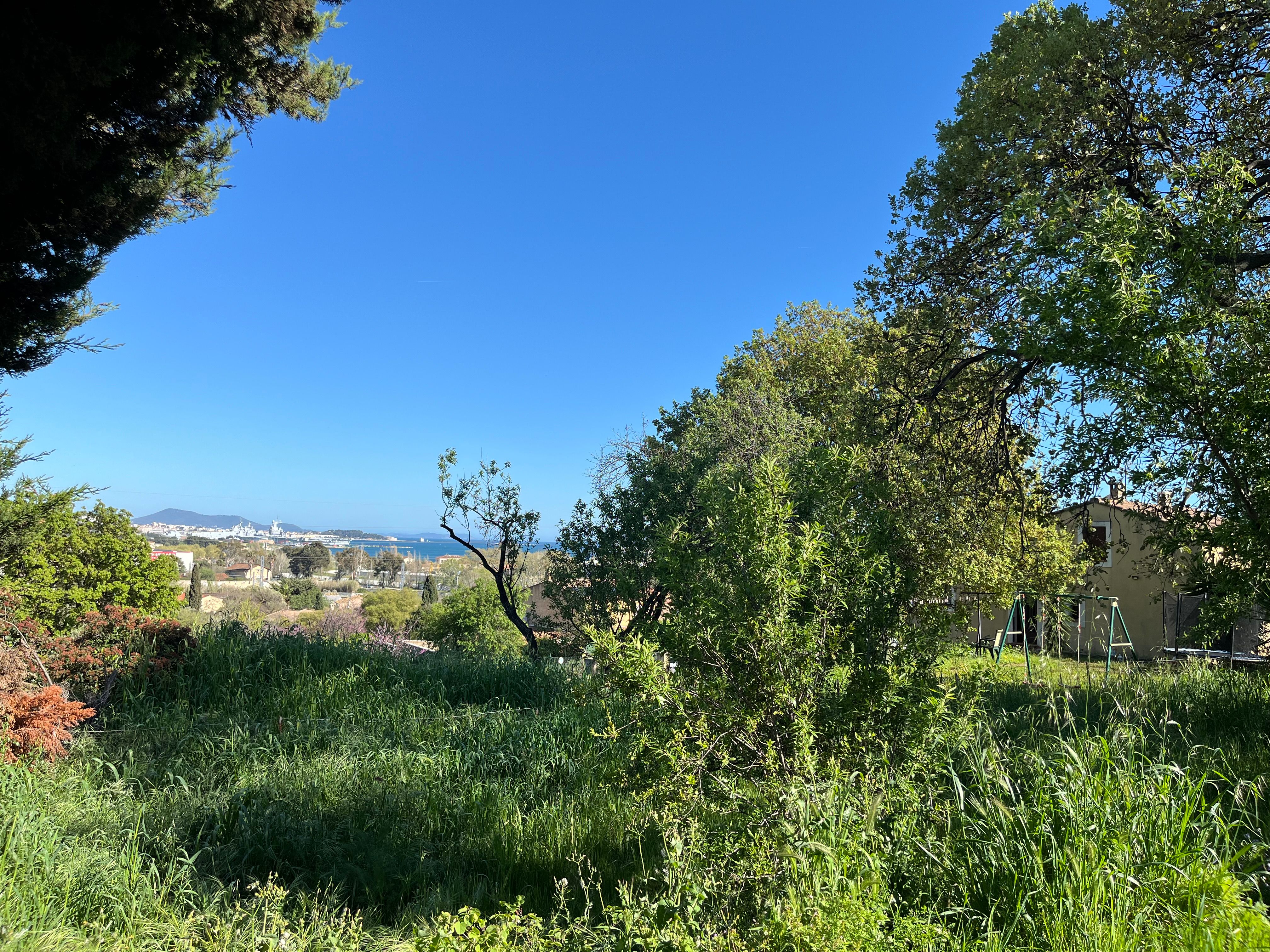 Terrain - OLLIOULES